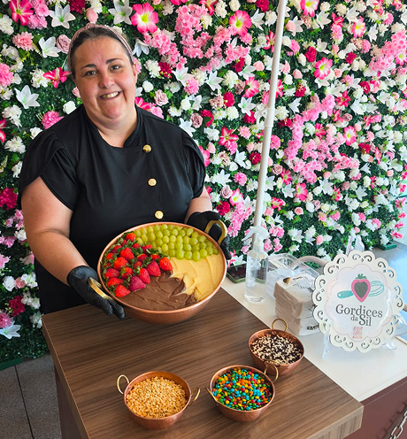 Chef Silvana preparando brigadeiro de tacho